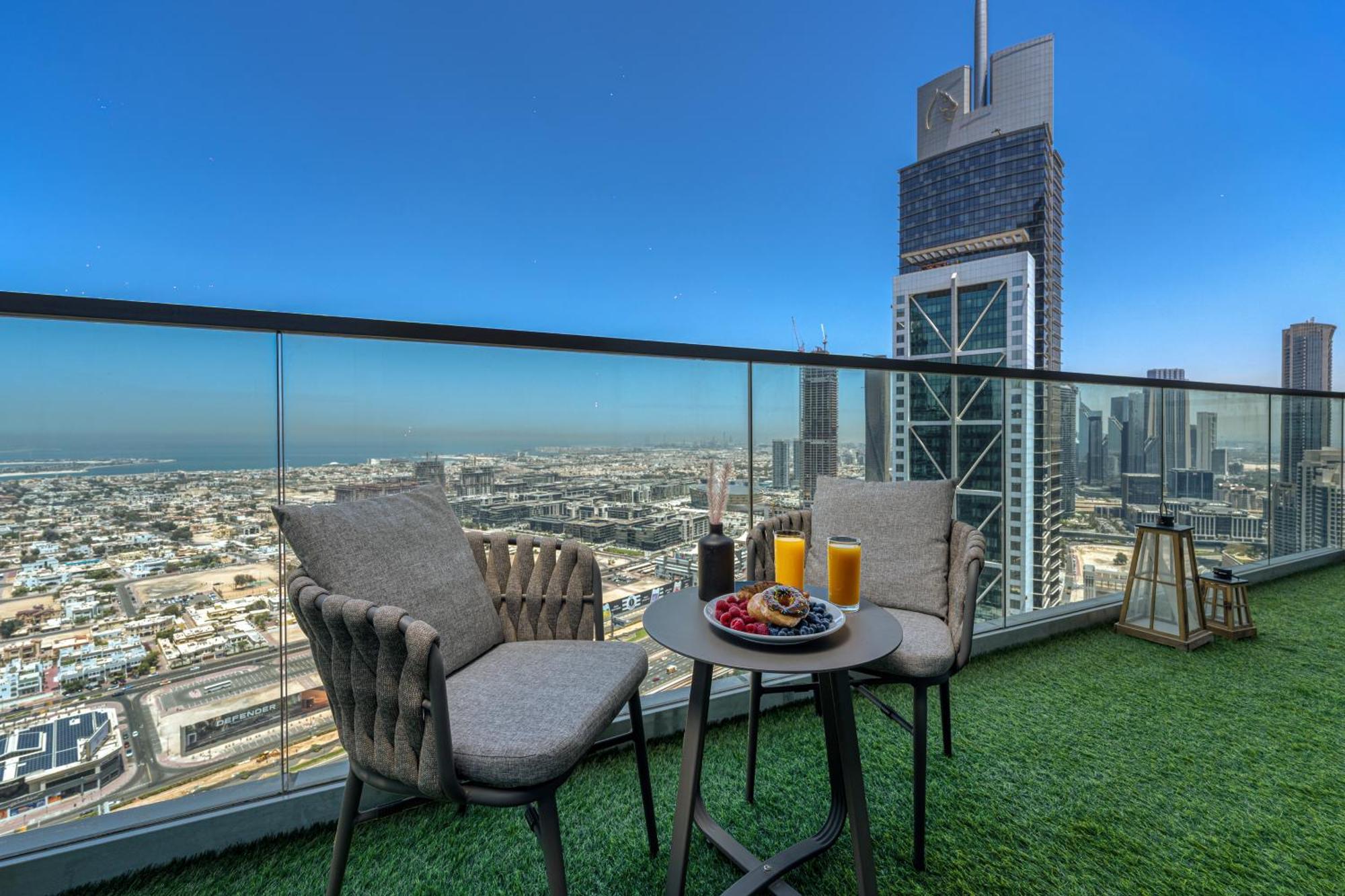 Apartamento Highest Infinity Pool In Downtown Dubái Exterior foto